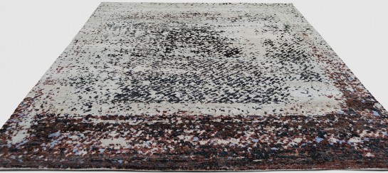 AM11945